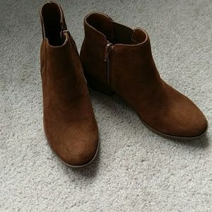 Like new Kensie ankle booties